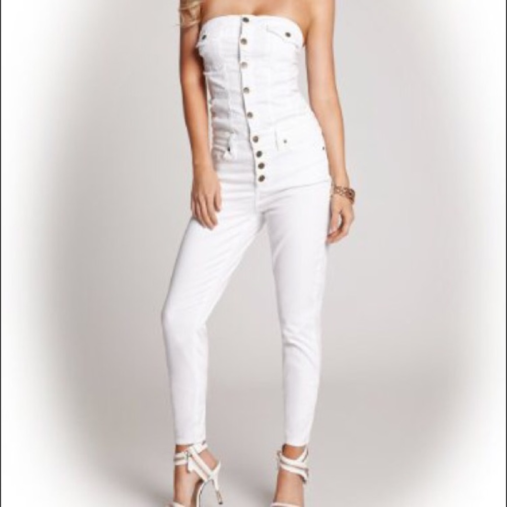 GUESS WHITE DENIM STRAPLESS JUMPSUIT SZ8